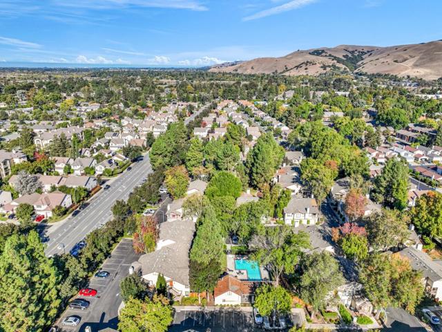 38784 Huntington Circle, Fremont CA: https://media.crmls.org/mediaz/440fbead-f3f8-464f-af60-391ddf0db220.jpg