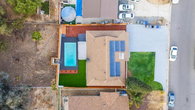 10410 Fairhill Drive, Spring Valley CA: https://media.crmls.org/mediaz/440feb42-b33a-4e88-b6e0-212a210f5899.jpg