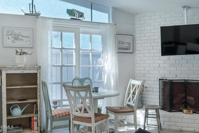 Detail Gallery Image 8 of 33 For 1089 Belfast Ln, Ventura,  CA 93001 - 3 Beds | 2 Baths