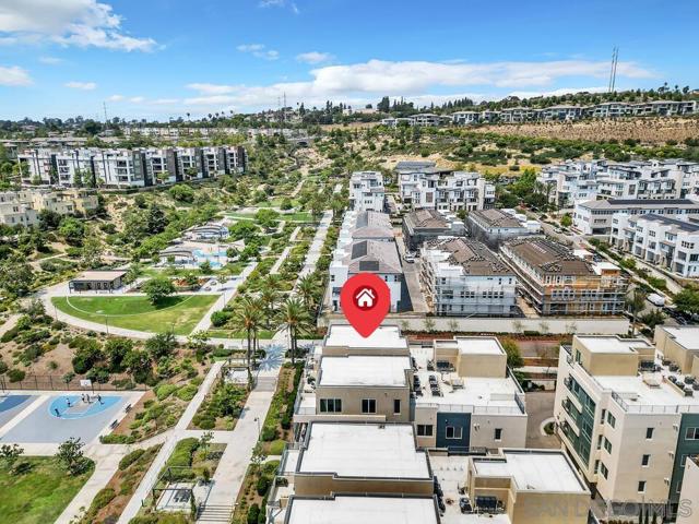 2460 Community Lane, San Diego CA: https://media.crmls.org/mediaz/4410ac98-ad56-44b9-92f4-e34ea1b7188c.jpg