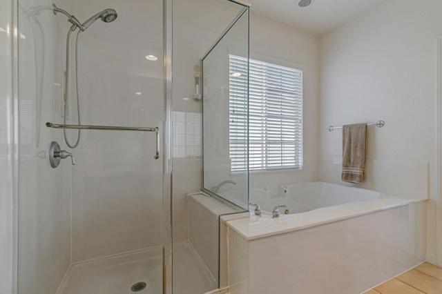 4224 Indigo Oak Court, San Jose CA: https://media.crmls.org/mediaz/4410d1bf-4b2b-44a5-a6b9-93b107ab47fc.jpg