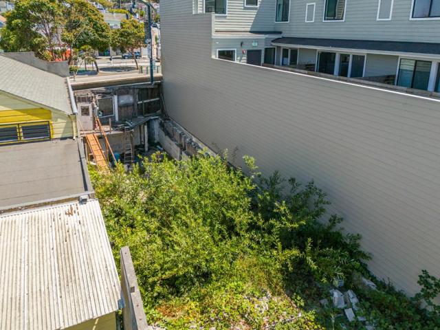 4128 3rd Street, San Francisco CA: https://media.crmls.org/mediaz/4410d38f-5bd8-43d8-b944-a8e7d2b8a4f5.jpg