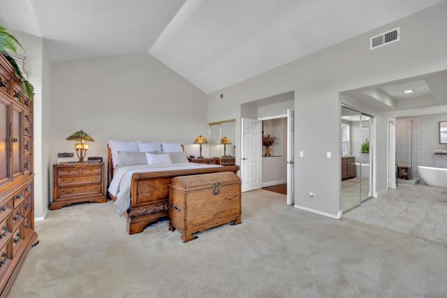 2106 Laura Dr, Escondido CA: https://media.crmls.org/mediaz/4412ba5b-eb09-4a9c-9d9a-da4d08581c82.jpg