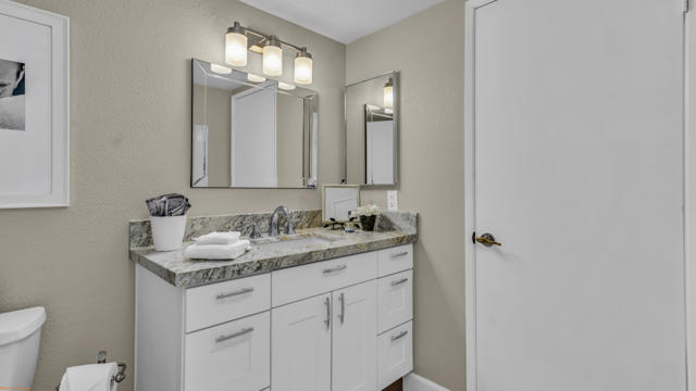 105 Brandigo Circle, Palm Desert, CA 92211