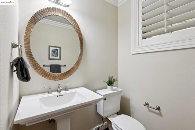 125 Mystic Pl, Alamo CA: https://media.crmls.org/mediaz/4413b803-6bb4-499f-a21b-4c1262e04fda.jpg
