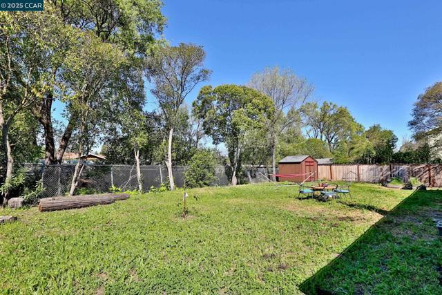2745 Minert Rd, Concord CA: https://media.crmls.org/mediaz/4414b555-1e42-4328-b140-103c8b9699e3.jpg
