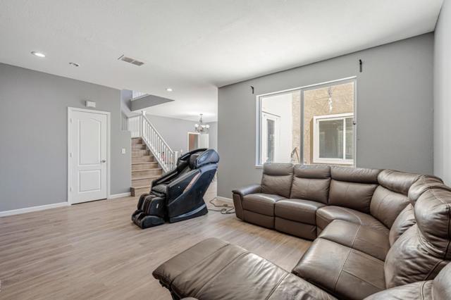 5323 Gold Creek Circle, Discovery Bay CA: https://media.crmls.org/mediaz/4414d3f7-4979-4504-971d-db3322fbc3fc.jpg