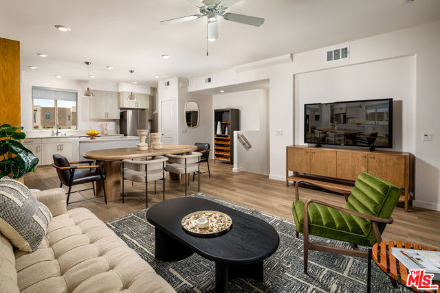 1483 W Vista Way, San Pedro CA: https://media.crmls.org/mediaz/441505f4-d81b-45fc-ae5c-3ec16a638ef1.jpg