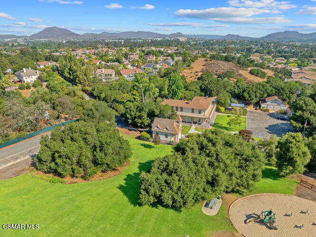 1636 Meadowglen Court, Newbury Park CA: https://media.crmls.org/mediaz/44153f04-e0ff-45ea-ad36-4b22cafd7620.jpg