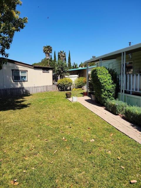 548 Mill Pond Drive, San Jose CA: https://media.crmls.org/mediaz/4415a2e4-04c9-476b-baf7-b33fb044fe71.jpg