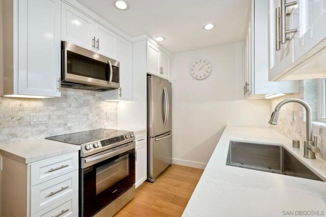 1174 Locust St, San Diego CA: https://media.crmls.org/mediaz/4415b9da-c177-451d-836c-dfafdd135bdb.jpg