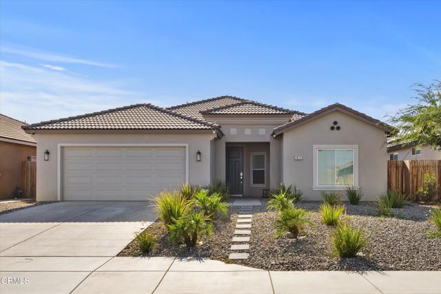 Detail Gallery Image 4 of 32 For 7811 Cuyama River St, Bakersfield,  CA 93311 - 4 Beds | 2/1 Baths