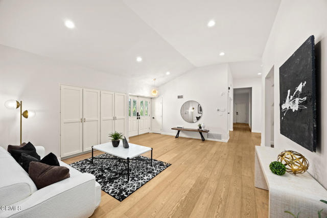 Image 13 of 76 For 4754 Palm Drive