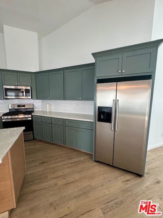 4026 Kona Court, Palmdale CA: https://media.crmls.org/mediaz/44170eac-ef09-4ecb-9669-de472146517e.jpg