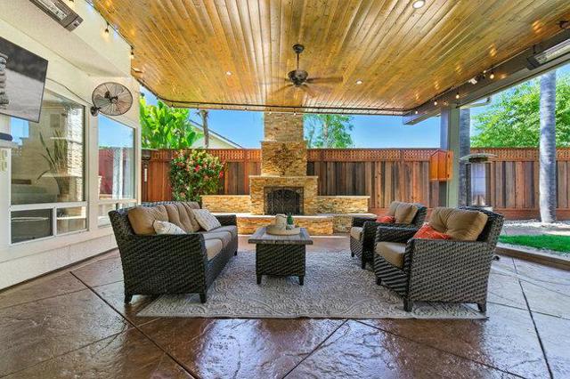4252 Merlot Court, San Jose CA: https://media.crmls.org/mediaz/4417d786-d892-4127-a3b2-155516ca1e0e.jpg