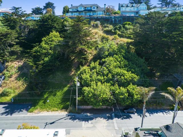 534 Beach Drive, Aptos CA: https://media.crmls.org/mediaz/4417e975-9997-4051-a66c-d500bfd88ccc.jpg