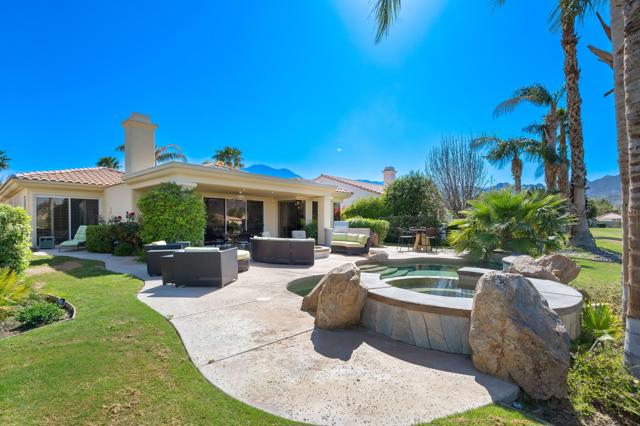 80080 Riviera, La Quinta CA: https://media.crmls.org/mediaz/4417eee4-e33c-43bc-984d-4343c6360a0d.jpg