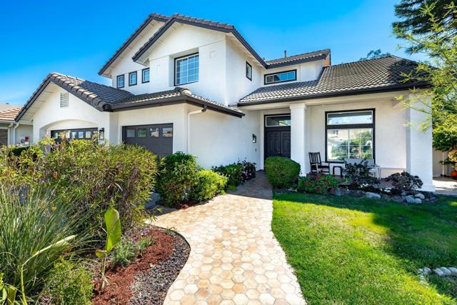 Detail Gallery Image 3 of 45 For 32147 Corte Florecita, Temecula,  CA 92592 - 5 Beds | 3 Baths