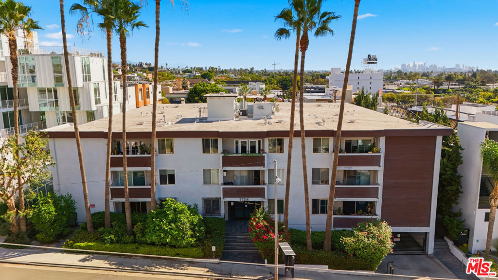 1124 N La Cienega Boulevard Unit 205