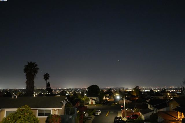 365 Monaco Ave, Union City CA: https://media.crmls.org/mediaz/441c951d-9d5e-4da3-bb12-0cde6414fdb2.jpg