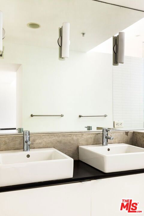 MLS #25486387 img 17