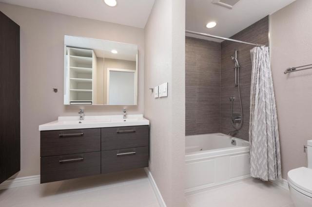 740 El Camino Real, Burlingame CA: https://media.crmls.org/mediaz/441de213-c08f-40b4-91c0-6df5daf78c9a.jpg