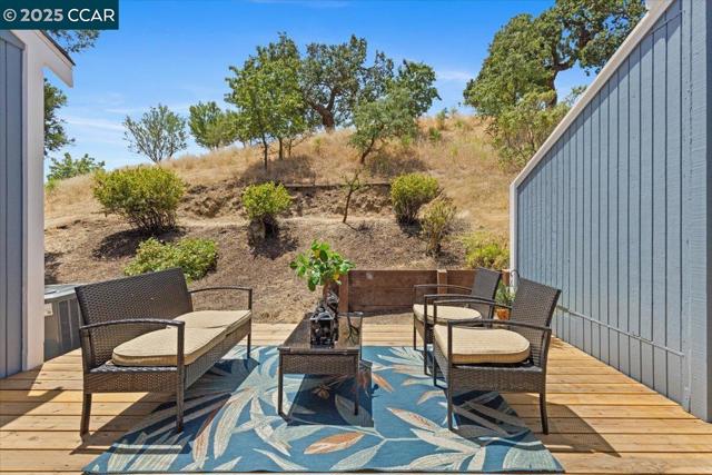 491 Camelback Rd, Pleasant Hill CA: https://media.crmls.org/mediaz/441defa2-c26a-4a5c-9a49-f54f9850b554.jpg
