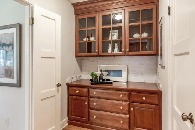 16000 Greenwood Road, Monte Sereno CA: https://media.crmls.org/mediaz/441e4041-10ef-4460-b715-410c9938e7b3.jpg