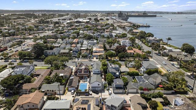 131 H Avenue, Coronado CA: https://media.crmls.org/mediaz/441fd2c2-d248-4358-9c1f-21e7c533df14.jpg