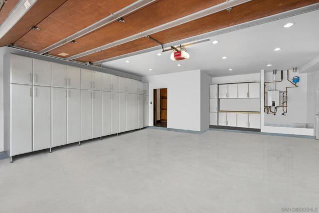 825 Gonzales Street, Solana Beach CA: https://media.crmls.org/mediaz/4420851d-e469-4c7c-9e0d-41aac97371dc.jpg