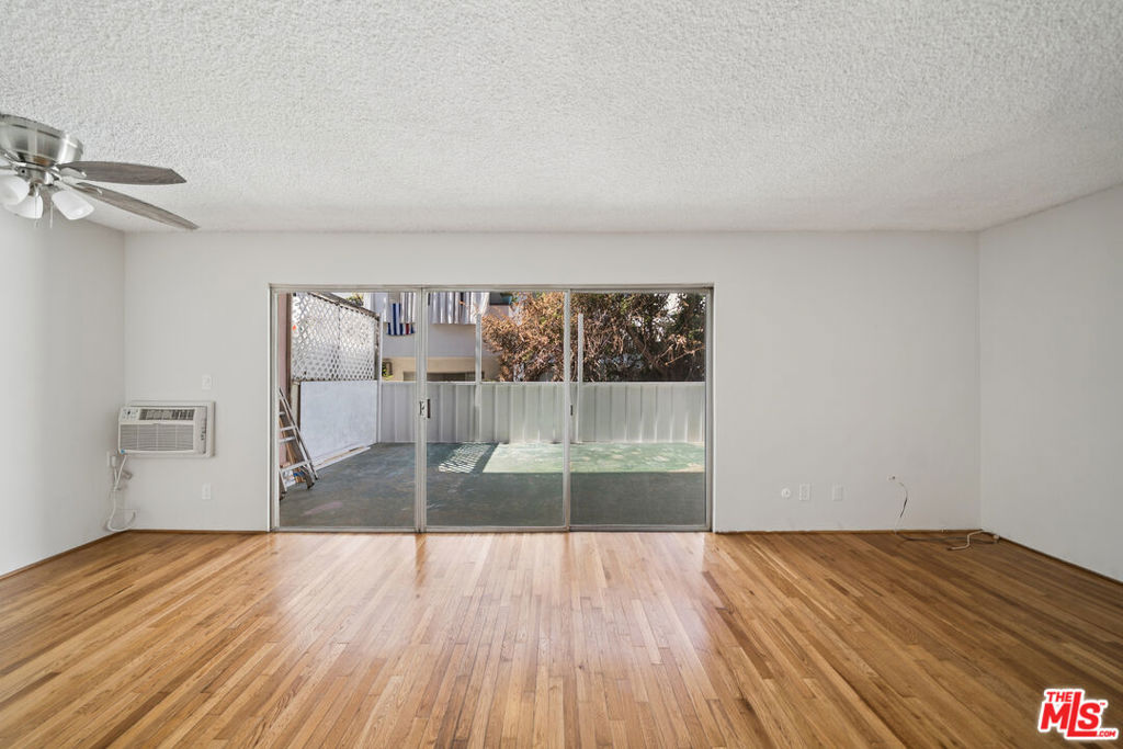 7545 W Hampton Avenue #108