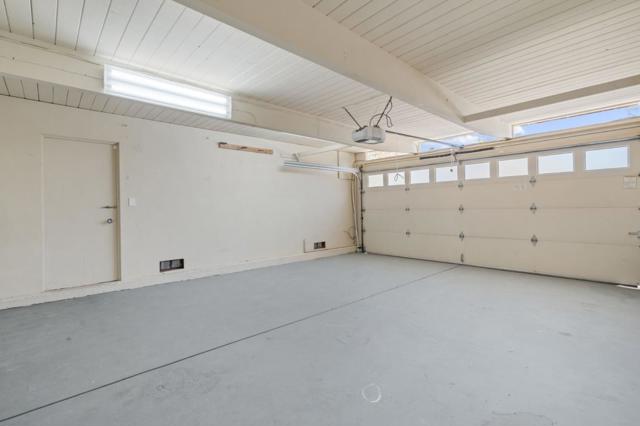 969 Eichler Drive, Mountain View CA: https://media.crmls.org/mediaz/44229b02-ba94-4720-91ca-d970dc4d7bbf.jpg