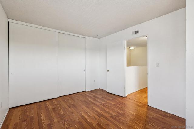 823 Fuchsia Ln, San Diego CA: https://media.crmls.org/mediaz/44236930-467f-4cfd-8700-fe79e30fc9cb.jpg