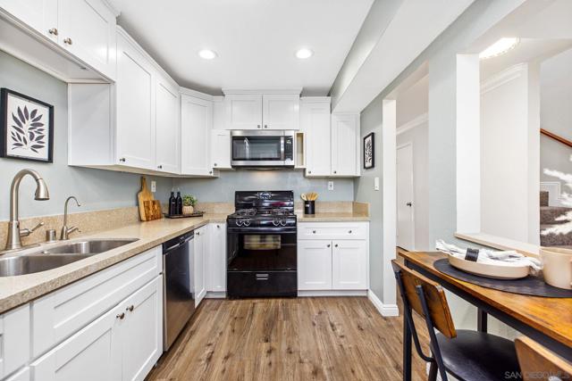6881 Alvarado Rd, San Diego CA: https://media.crmls.org/mediaz/44237e04-d3e8-4d70-a23f-fcde13df2130.jpg