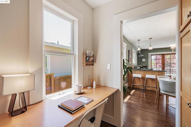906 Carmel Ave, Albany CA: https://media.crmls.org/mediaz/4423a8da-6b92-4c6a-9d24-fb232b0a08df.jpg