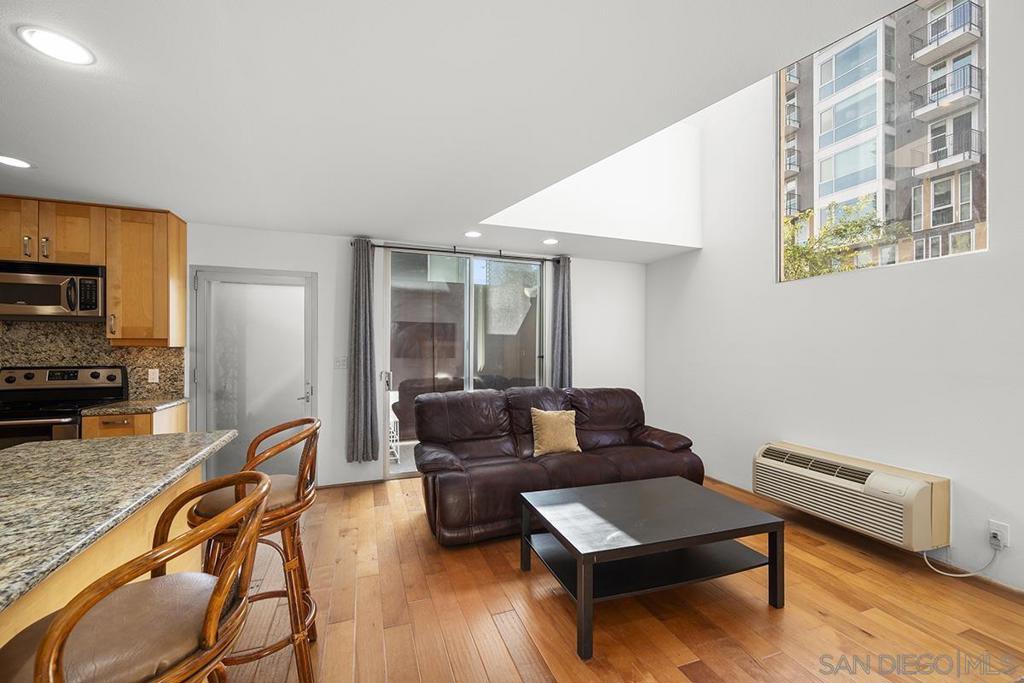 985 Island Avenue #4