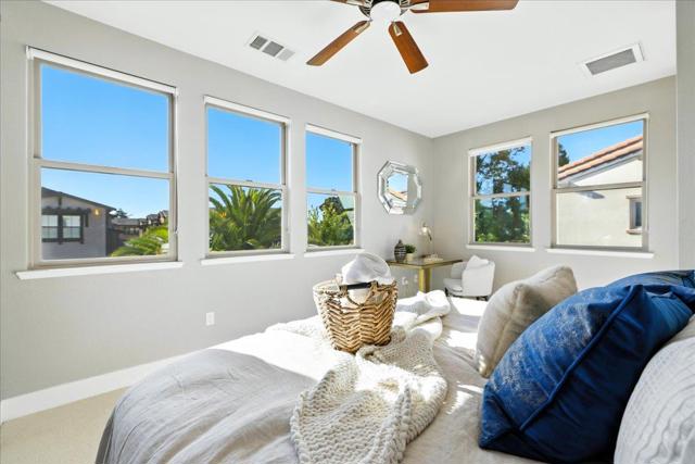 324 Cherokee Loop, Mountain View CA: https://media.crmls.org/mediaz/4424846f-6bf7-41a2-94c2-ea6ce0297559.jpg