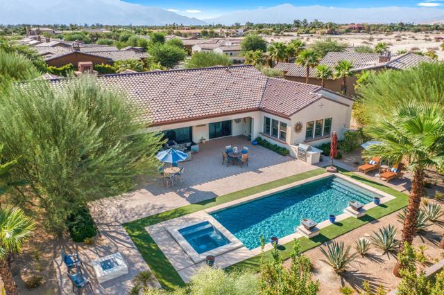 11 Alicante Circle, Rancho Mirage CA: https://media.crmls.org/mediaz/442513b1-99e4-41c2-8c8d-6e34c06f55ff.jpg