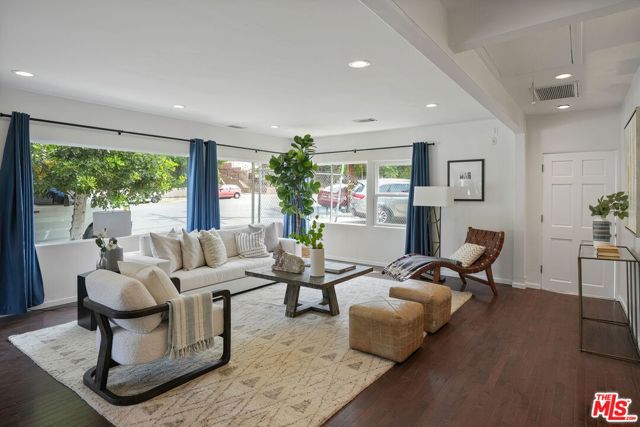 3710 Fletcher Drive, Los Angeles CA: https://media.crmls.org/mediaz/4426e967-4a20-48d2-8ee2-728337b158d4.jpg