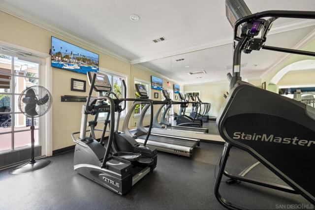 2150 Camino De La Reina, San Diego CA: https://media.crmls.org/mediaz/4426fbee-0d83-4b1c-ab0b-bcd9b8534733.jpg