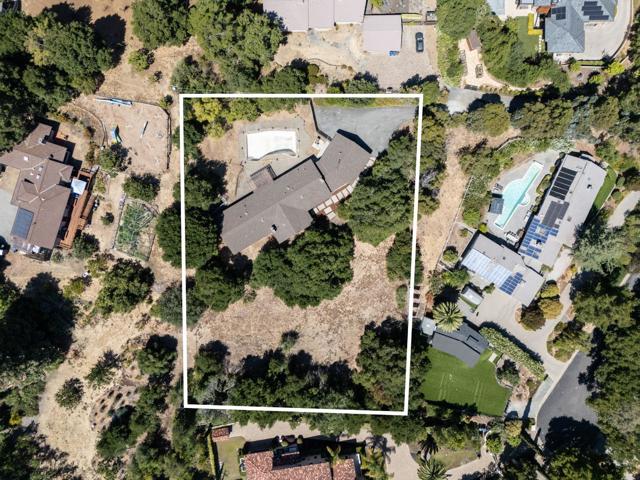 26792 Robleda Court, Los Altos Hills CA: https://media.crmls.org/mediaz/4427cb77-1a92-4c9f-bba7-a3e9b7d921be.jpg