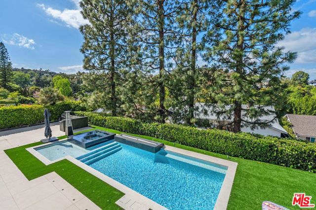 16015 Valley Wood Road, Sherman Oaks CA: https://media.crmls.org/mediaz/44286197-18d5-4dcd-8296-4dc3d42699b6.jpg