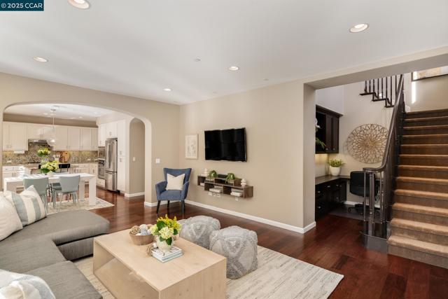 5617 Evolene St, Danville CA: https://media.crmls.org/mediaz/442c5cdd-1756-4fb1-86ee-85230c56849e.jpg