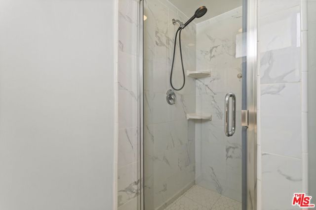 530 Evergreen Street, Inglewood CA: https://media.crmls.org/mediaz/442d0d84-f0fd-43a8-a1a7-6852c77cd743.jpg