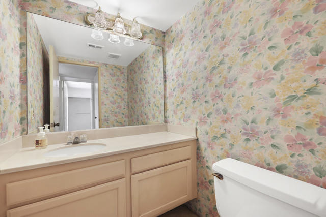 2 Valencia Drive, Rancho Mirage, CA 92270