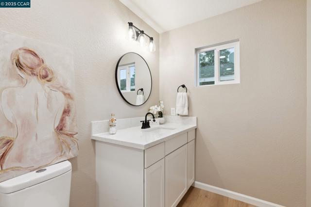 325 N 3rd Ave, Oakdale CA: https://media.crmls.org/mediaz/442f3e6a-f80c-4a3a-ad21-3c5ed14064ff.jpg
