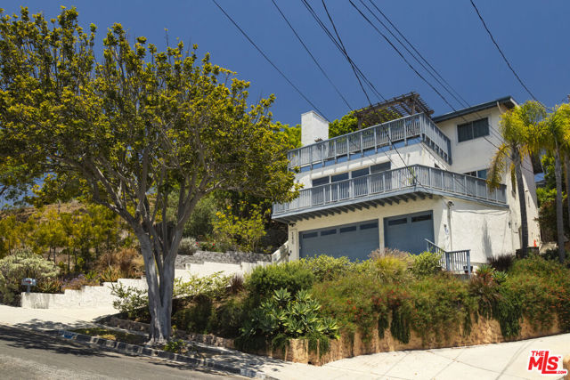 1230 Silvius Avenue, San Pedro CA: https://media.crmls.org/mediaz/442f6b53-b087-4a47-82c7-c6136dccceab.jpg