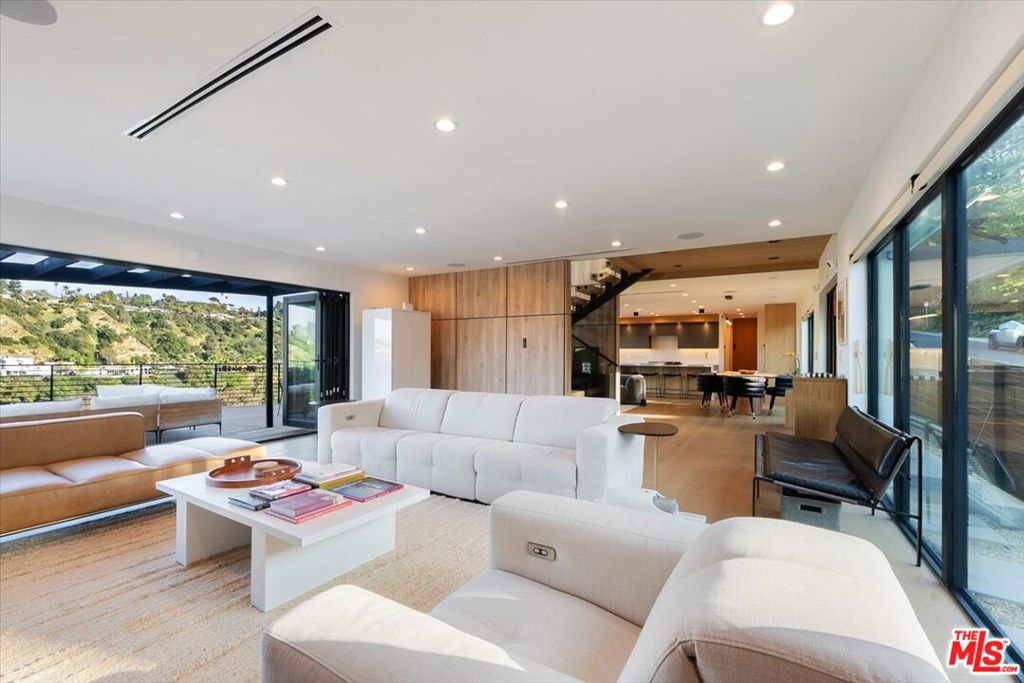 MLS #26661909 image #1