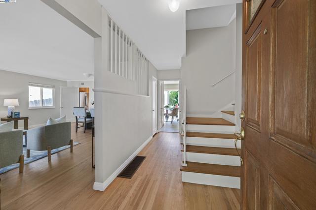 19028 Clemans Dr, Castro Valley CA: https://media.crmls.org/mediaz/4430539e-a046-416a-867c-fb8471af6fc7.jpg