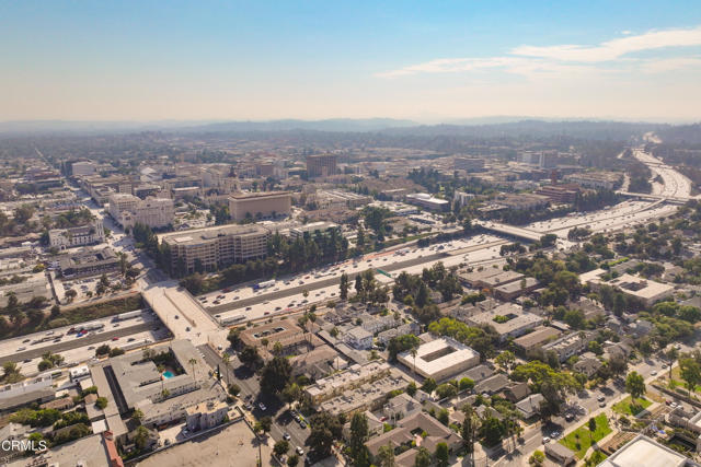 Detail Gallery Image 40 of 40 For 431 N Los Robles Ave #7,  Pasadena,  CA 91101 - 3 Beds | 2/1 Baths